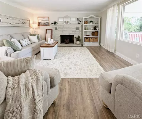 Living - 9081 W 9085 W Red Oak Rd, Rosebud, MO 63091 photo 1 of 3