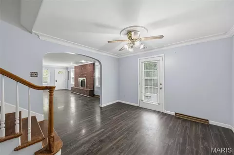 703 Cunniff Pl, Ferguson, MO 63135
