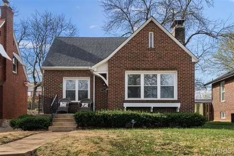7544 Gannon Ave, University City, MO 63130