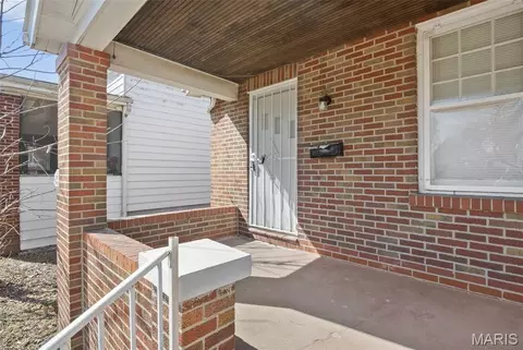 8937 Edna St, Saint Louis, MO 63147