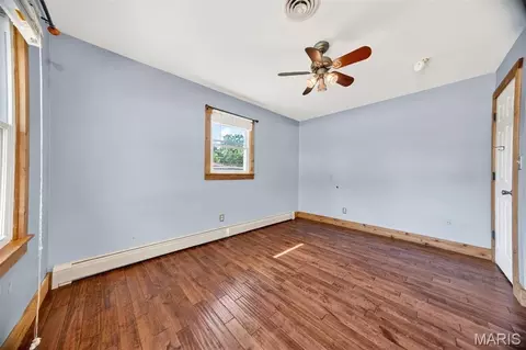 Bedroom - 1428 E 6th St, Washington, MO 63090 photo 6 of 9