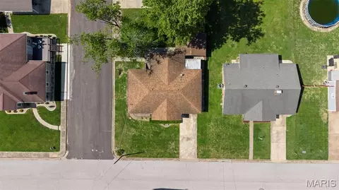 View/Area - 1428 E 6th St, Washington, MO 63090 photo 2 of 9
