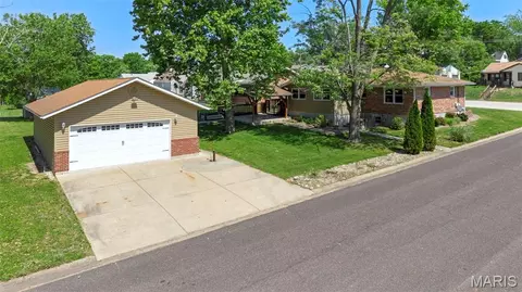 Exterior - 1428 E 6th St, Washington, MO 63090 photo 3 of 10