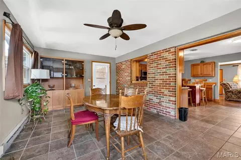 Dining - 1428 E 6th St, Washington, MO 63090 photo 3 of 3