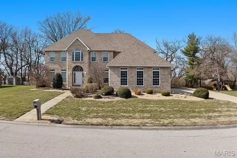 499 Polk St, Trenton, IL 62293