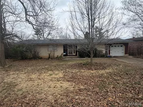 2838 Lakeside Dr, Poplar Bluff, MO 63901