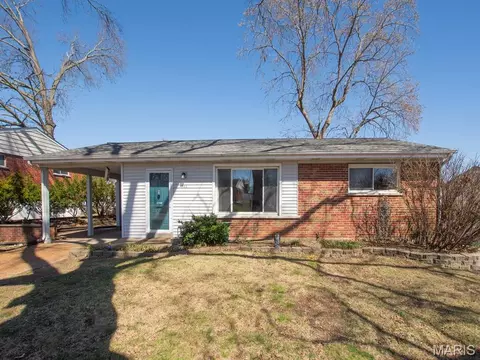 4343 Kay Ln, Saint Louis, MO 63123