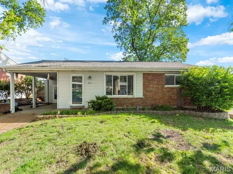 4343 Kay Ln, Saint Louis, MO 63123
