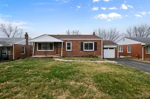 1147 Jolene Dr, Saint Louis, MO 63137