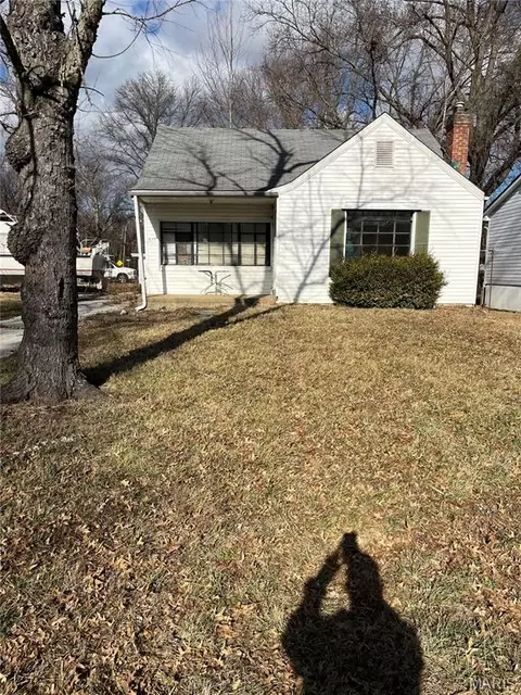 935 Murcia St, Saint Louis, MO 63138