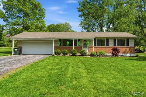 23 Covert Ln, Ellisville, MO 63021