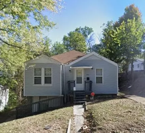 8830 Tyrell Dr, Saint Louis, MO 63136