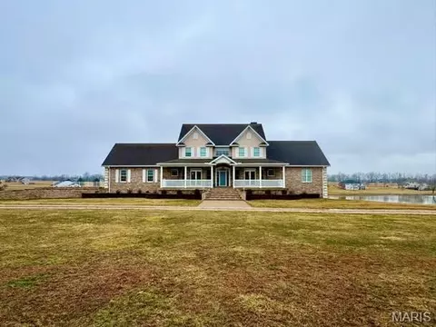 5500 Hidden Vly, Hannibal, MO 63401