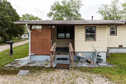 Exterior - 106 Rose St, Crocker, MO 65452 photo 8 of 9