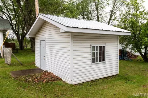 Exterior - 106 Rose St, Crocker, MO 65452 photo 6 of 9