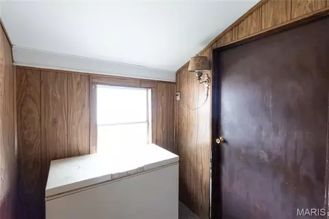 Entry Way - 106 Rose St, Crocker, MO 65452 photo 2 of 2