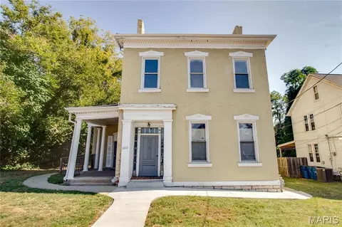 1011 State St, Alton, IL 62002