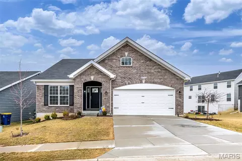 3812 Sonora Stone Dr, Florissant, MO 63031