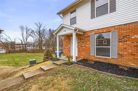 621 Westwood Dr S #A, Festus, MO 63028