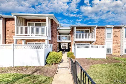 530 Nirk Ave #G, Saint Louis, MO 63122