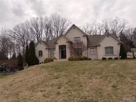 811 Caribou Ct, Cape Girardeau, MO 63701