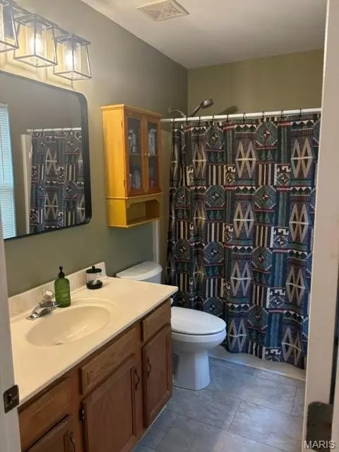 Bath - 1503 Whispering Creek Dr, Ballwin, MO 63021 photo 1 of 4