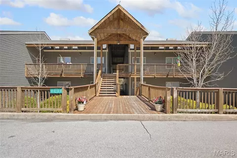 152 Geneva Cove Dr, Innsbrook, MO 63390