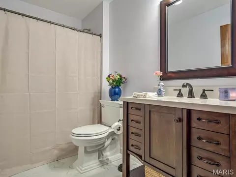Bath - 435 Paul Dr, Waterloo, IL 62298 photo 3 of 4