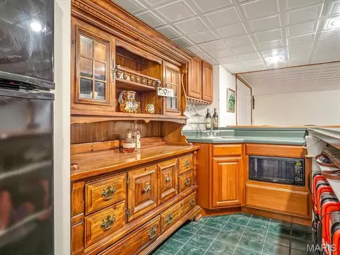 Kitchen - 435 Paul Dr, Waterloo, IL 62298 photo 4 of 4