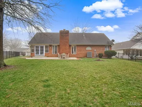 Exterior - 435 Paul Dr, Waterloo, IL 62298 photo 4 of 4