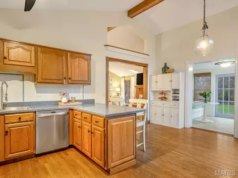 Kitchen - 435 Paul Dr, Waterloo, IL 62298 photo 3 of 4