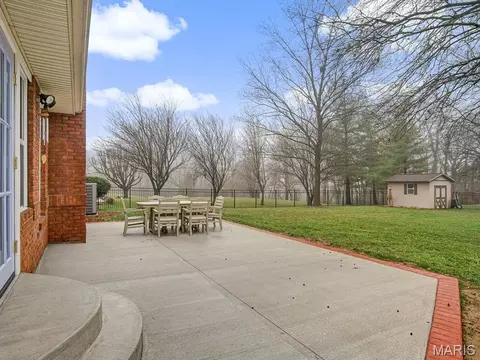 Exterior - 435 Paul Dr, Waterloo, IL 62298 photo 2 of 4