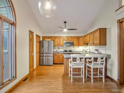 Kitchen - 435 Paul Dr, Waterloo, IL 62298 photo 1 of 4