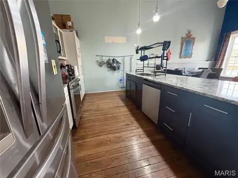 Kitchen - 403 Broadway, Hannibal, MO 63401 photo 3 of 6
