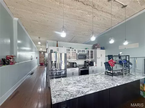 Kitchen - 403 Broadway, Hannibal, MO 63401 photo 1 of 6