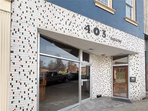 Exterior - 403 Broadway, Hannibal, MO 63401 photo 2 of 5