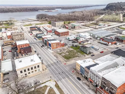 View/Area - 403 Broadway, Hannibal, MO 63401 photo 3 of 3