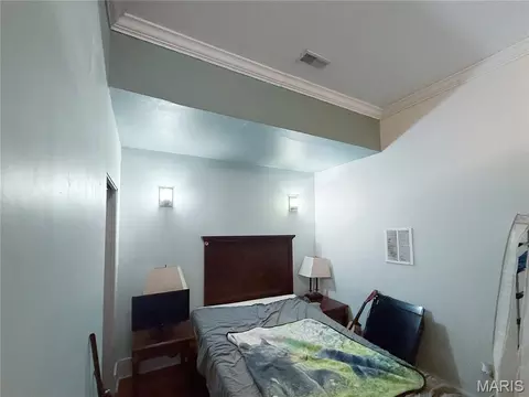 Bedroom - 403 Broadway, Hannibal, MO 63401 photo 3 of 3
