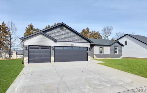28552 Shallow Water Rd, Warrenton, MO 63383