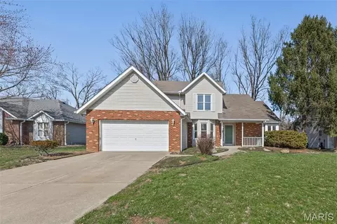 211 Belden Dr, Edwardsville, IL 62025