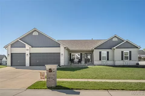 800 Mule Creek Dr, Wentzville, MO 63385