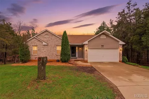9937 Sassafras Dr, Hillsboro, MO 63050