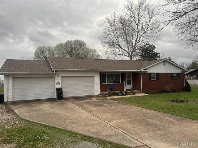 54 County Road 560, Poplar Bluff, MO 63901