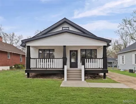 914 Ruskin Ave, Edwardsville, IL 62025
