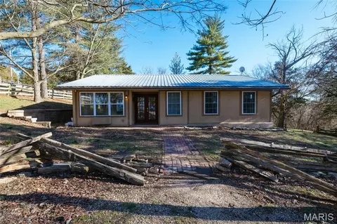 2104 Grand Army Rd, Labadie, MO 63055