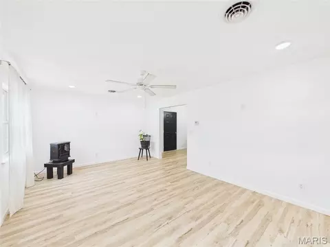 Living - 205 N Waller St, Crocker, MO 65452 photo 1 of 3