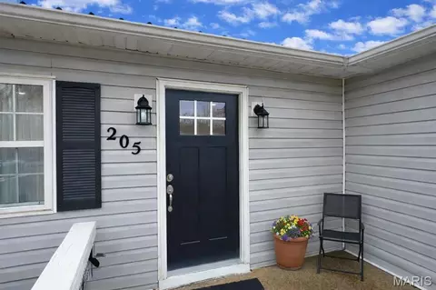 Exterior - 205 N Waller St, Crocker, MO 65452 photo 1 of 4