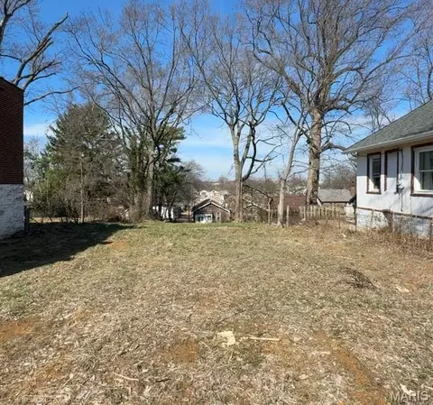 4459 Grace Ave, Saint Louis, MO 63116