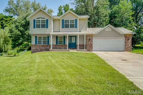 42 Alta St, Glen Carbon, IL 62034