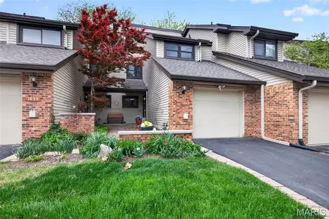 1843 Tawny Ash Dr, Saint Louis, MO 63146